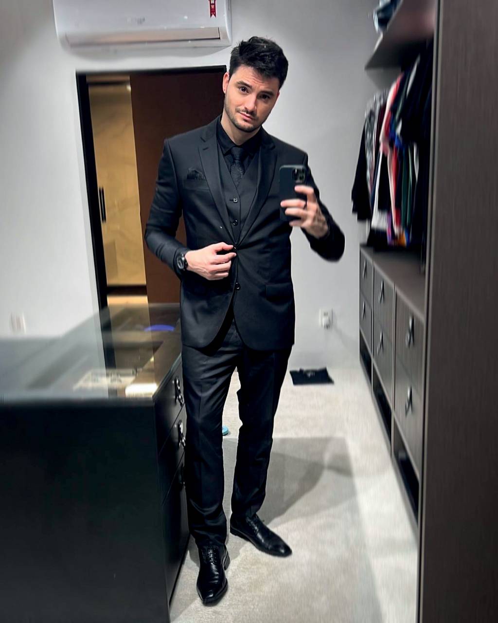 https://www.instagram.com/p/CfHO7LngPR6/?hl=pt-br Crédito: instagram @felipeneto