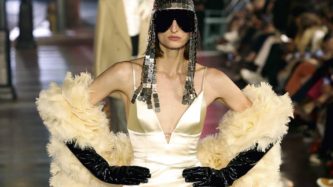 MODERNO - Modelo apresentado pela Gucci: a peça em preto é a mais procurada -