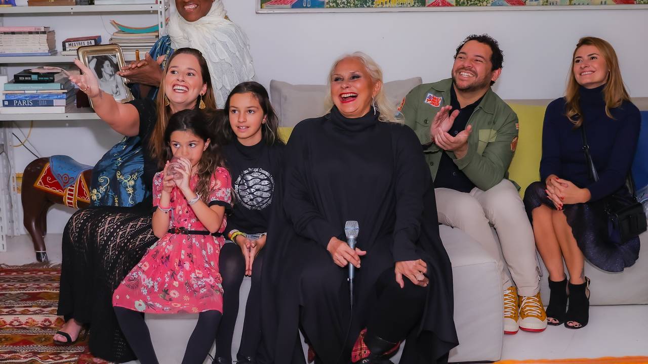 Fafá de Belém com a família em seu apartamento, em São Paulo - 28/06/2022 -