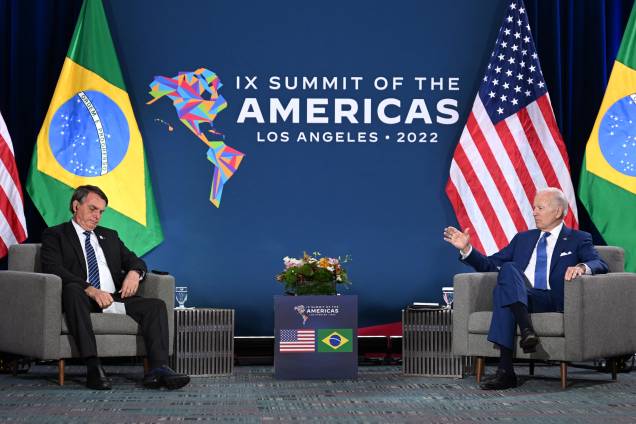 O Presidente dos EUA Joe Biden e o Presidente Jair Bolsonaro, durante encontro na IX Cúpula das Américas, em Los Angeles, Califórnia, 09/06/2022. O Presidente dos EUA Joe Biden e o Presidente Jair Bolsonaro, durante encontro na IX Cúpula das Américas, em Los Angeles, Califórnia, 09/06/2022.