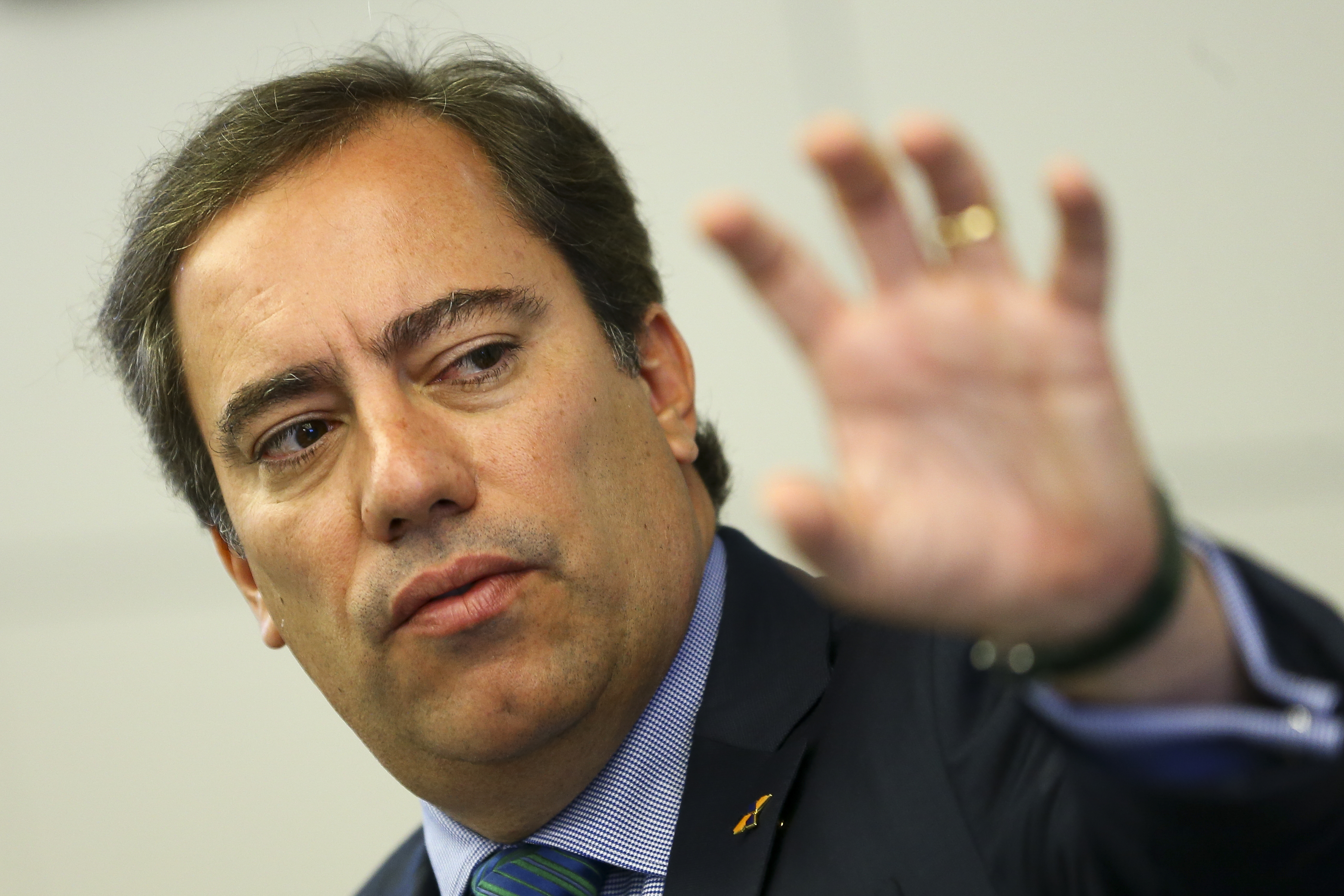 ‘Reação correta’, diz chefe da bancada evangélica sobre demissão na Caixa