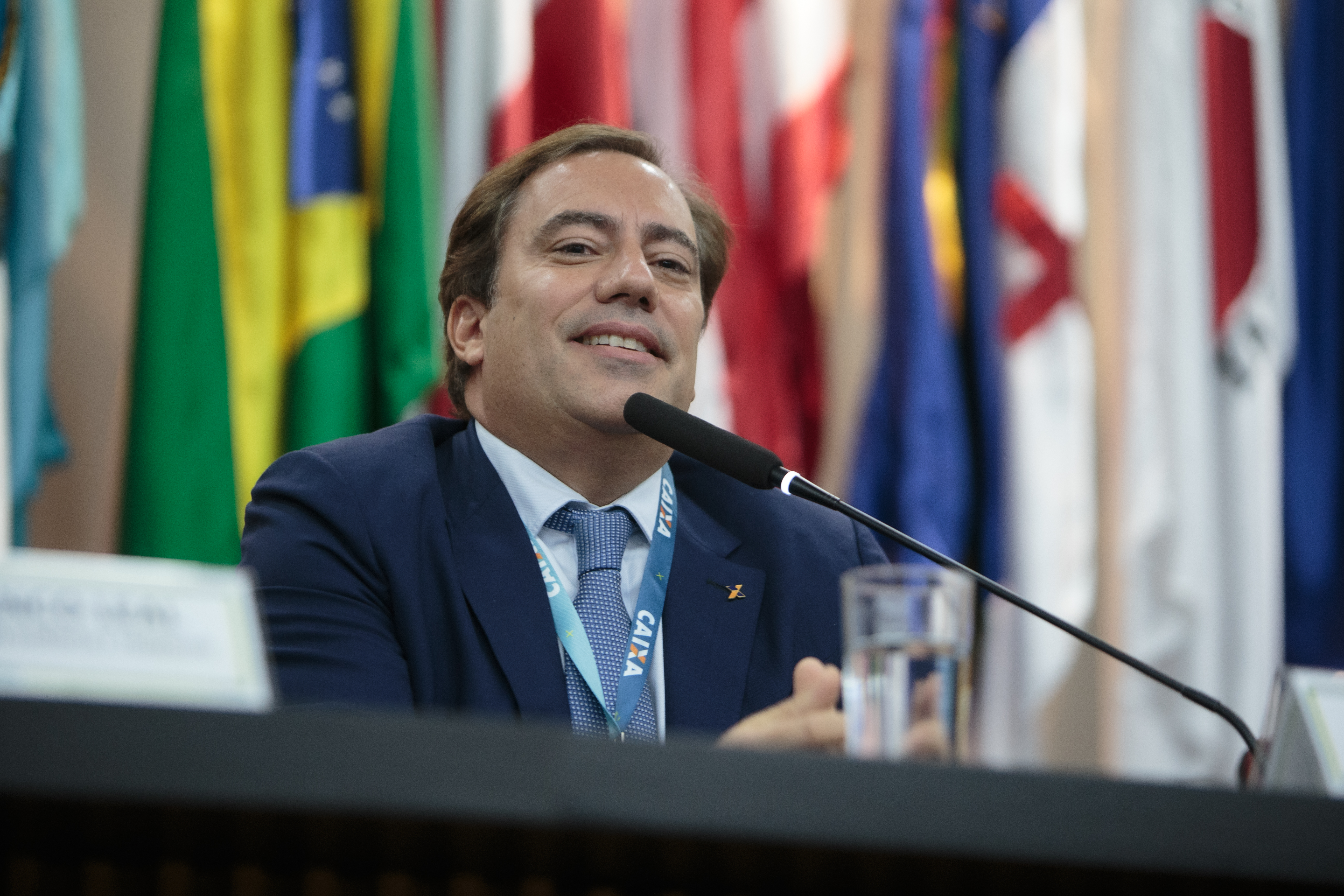 Funcionárias da Caixa abriram espaço para uma faxina ética