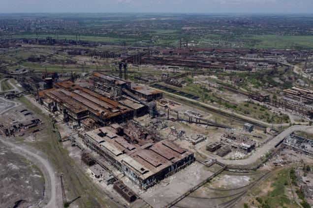 Ruínas da siderúrgica Azovstal em Mariupol, em meio à ação militar russa em andamento na Ucrânia, em 13 de junho de 2022. Ruínas da siderúrgica Azovstal em Mariupol, em meio à ação militar russa em andamento na Ucrânia, em 13 de junho de 2022.