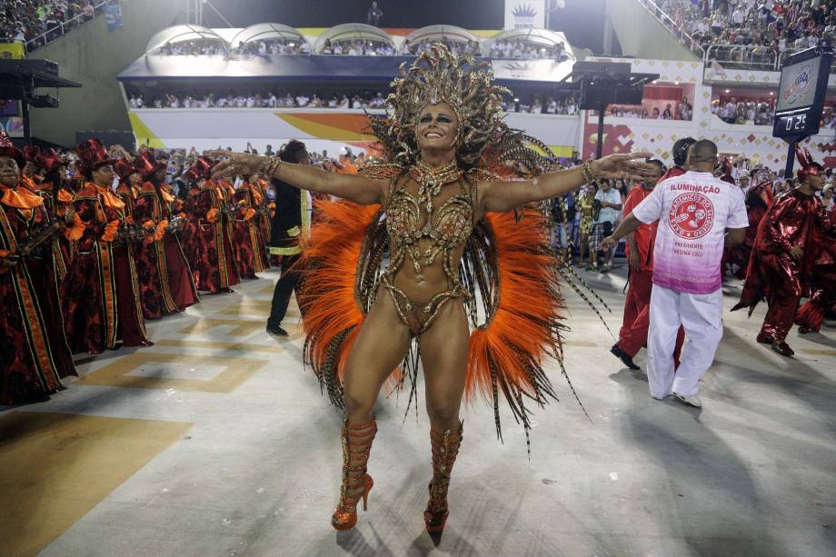 Viviane Araujo, rainha de bateria, no desfile da escola de samba do grupo especial Salgueiro, no Sambódromo da Marquês de Sapucai, Rio de Janeiro. 27/02/2017.