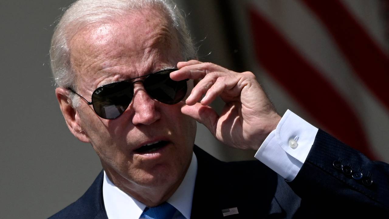 US President Joe Biden delivers remarks in the Rose Garden of the White House in Washington, DC, on July 27, 2022. - Biden has had two negative Covid-19 tests and no longer needs to isolate after recovering from infection, his White House Doctor Kevin O'Connor said Wednesday. (Photo by OLIVIER DOULIERY / AFP)