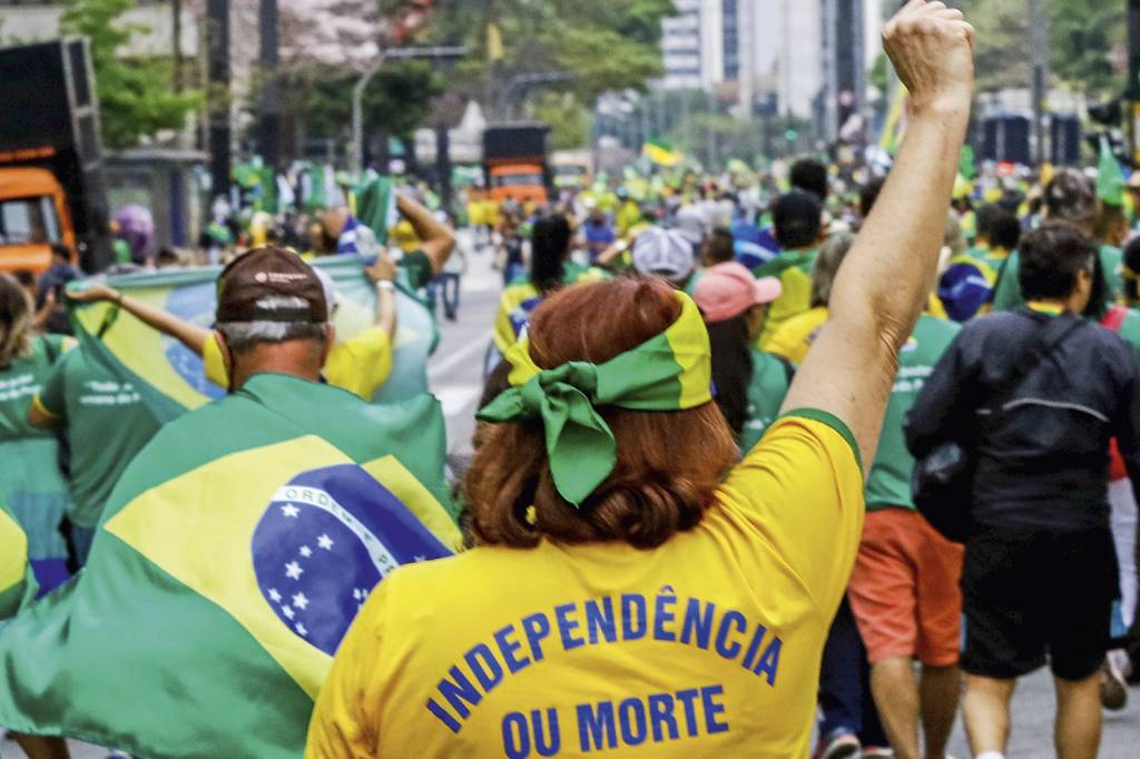 2115946_fotoarena.jpg ENSAIO - A manifestação de 2021 em São Paulo: bolsonaristas querem agora levar 1 milhão de pessoas à Avenida Paulista -