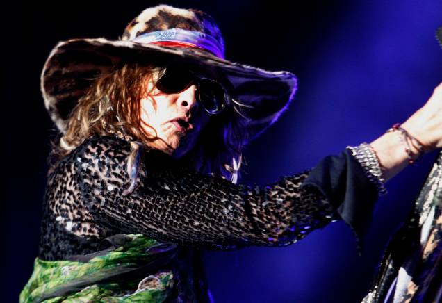 O vocalista Steven Tyler da banda americana Aerosmith durante show em Lima, Peru. 22/05/2010. O vocalista Steven Tyler da banda americana Aerosmith durante show em Lima, Peru. 22/05/2010.