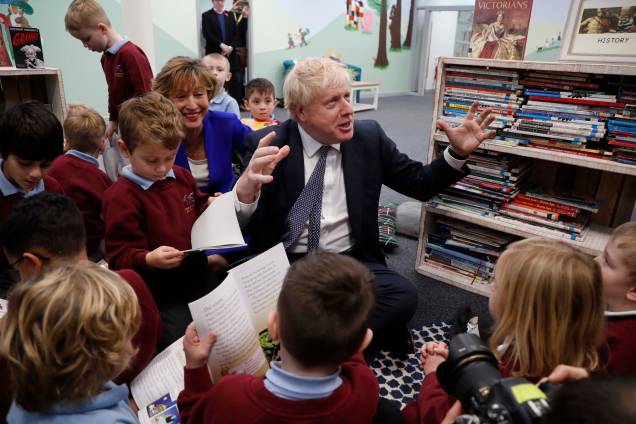 O primeiro-ministro da Grã-Bretanha, Boris Johnson, visita a Escola Primária West Monkton CEVC em uma campanha eleitoral em Taunton, Inglaterra, 14/11/2019. O primeiro-ministro da Grã-Bretanha, Boris Johnson, visita a Escola Primária West Monkton CEVC em uma campanha eleitoral em Taunton, Inglaterra, 14/11/2019.