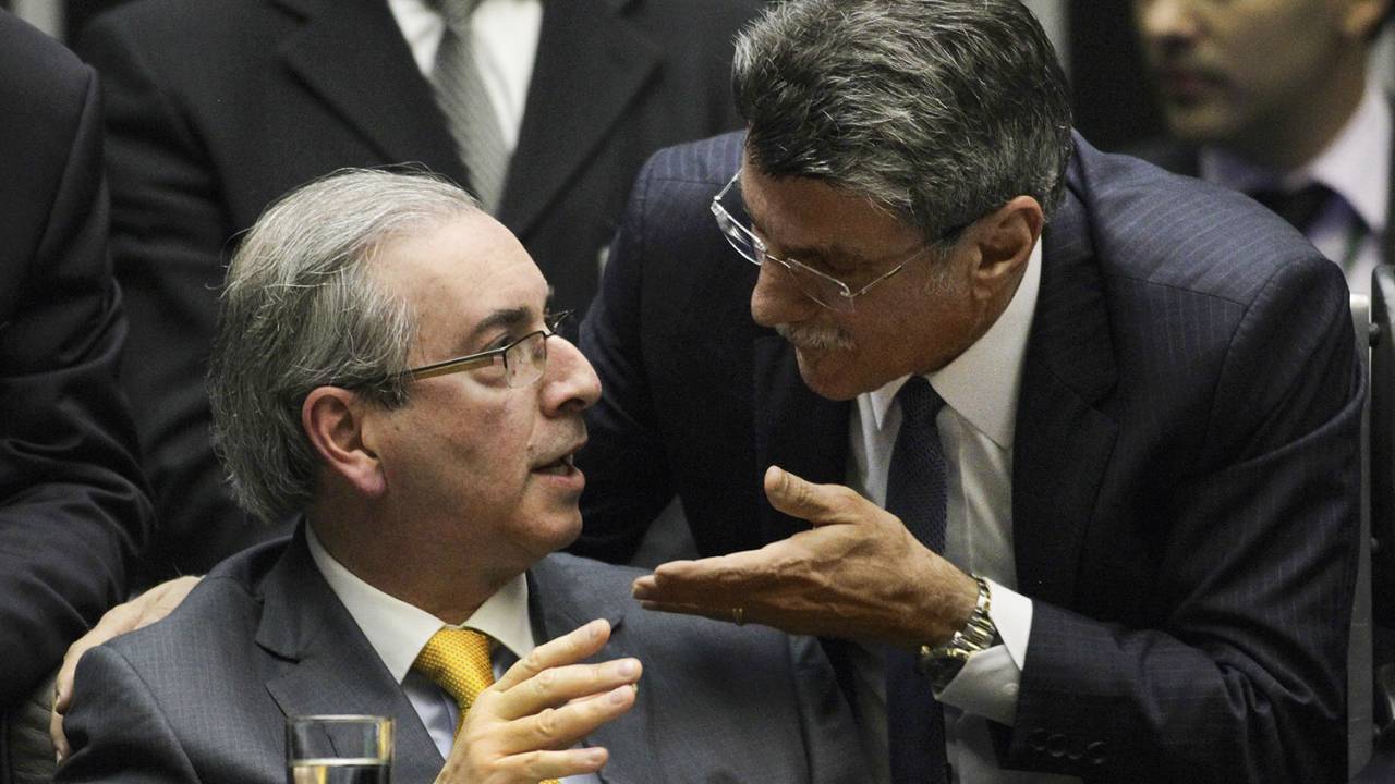 ESQUEÇAM MEU PASSADO - Cunha e Jucá: profissionais da política agora se apresentam como alternativa de renovação -