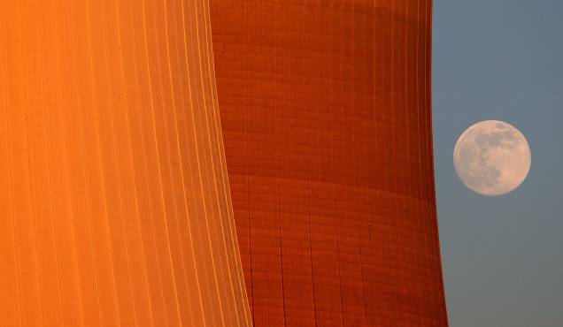 Torres de resfriamento da usina nuclear de Philippsburg, Alemanha, 06/05/2020. Torres de resfriamento da usina nuclear de Philippsburg, Alemanha, 06/05/2020.