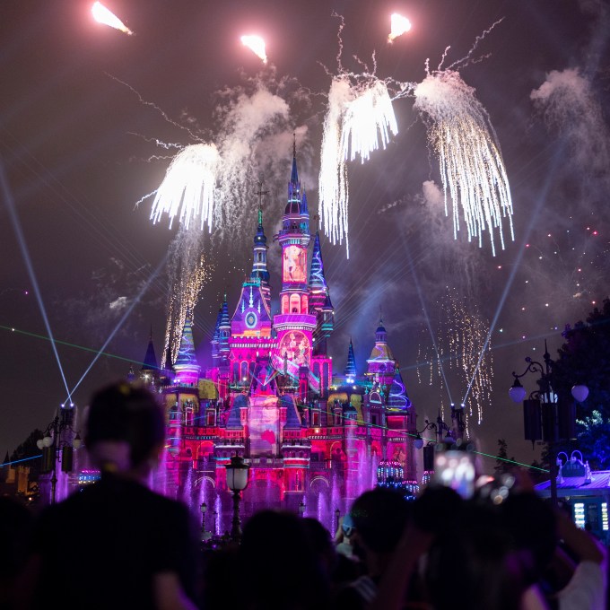 Viagem VIP da Disney emite mais CO2 que uma pessoa produz em 1 ano