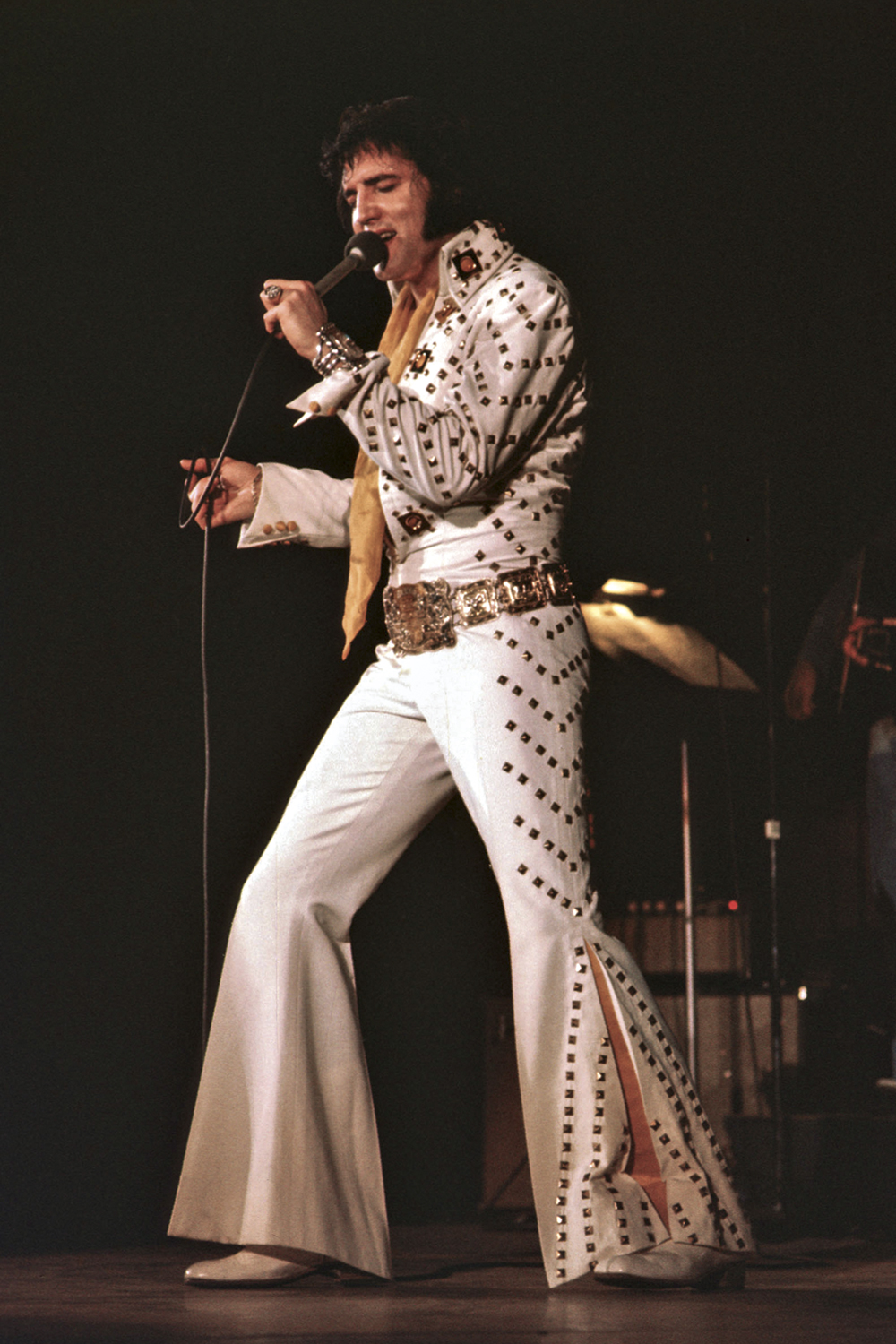 GettyImages-74291234.jpg HERÓI - Elvis na fase madura: roupas cafonas e decadência -