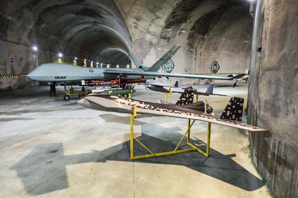 O Ir&atilde; fornecer&aacute; centenas de drones com capacidades de armas de combate &agrave; R&uacute;ssia para uso na invas&atilde;o `a Ucr&acirc;nia, disse Jake Sullivan, conselheiro de seguran&ccedil;a nacional da Casa Branca dos EUA em 11/07/2022.