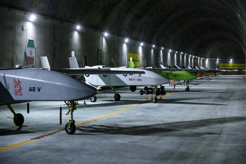O Ir&atilde; fornecer&aacute; centenas de drones com capacidades de armas de combate &agrave; R&uacute;ssia para uso na invas&atilde;o `a Ucr&acirc;nia, disse Jake Sullivan, conselheiro de seguran&ccedil;a nacional da Casa Branca dos EUA em 11/07/2022.