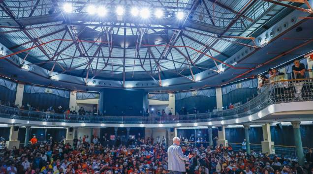 O ex presidente Lula e pré-candidato `a presidência da república, durante ato em em Recife, no Teatro do Parque, com representantes de movimentos culturais. 21/07/2022 O ex presidente Lula e pré-candidato `a presidência da república, durante ato em em Recife, no Teatro do Parque, com representantes de movimentos culturais. 21/07/2022