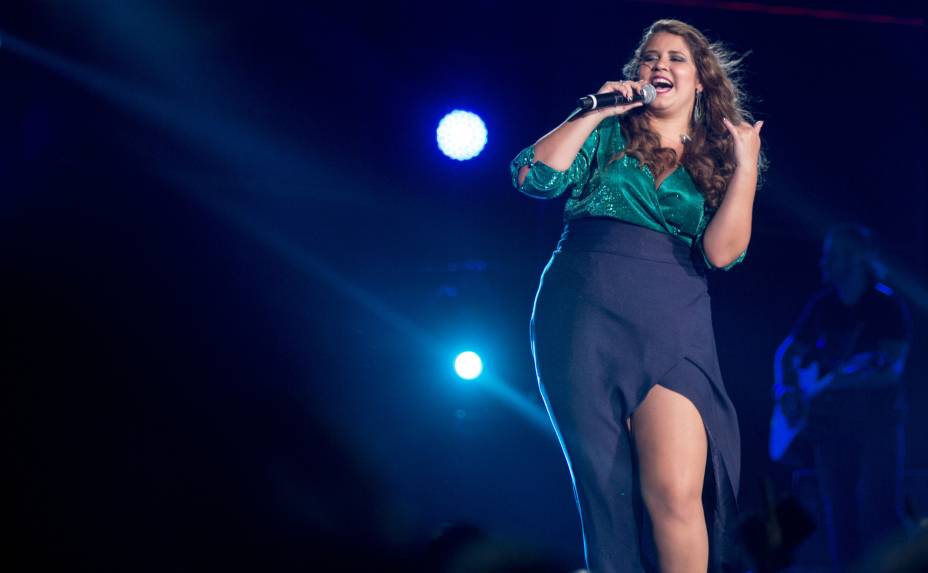 A cantora e compositora goiana Marília Mendonça, durante show, em 2016.