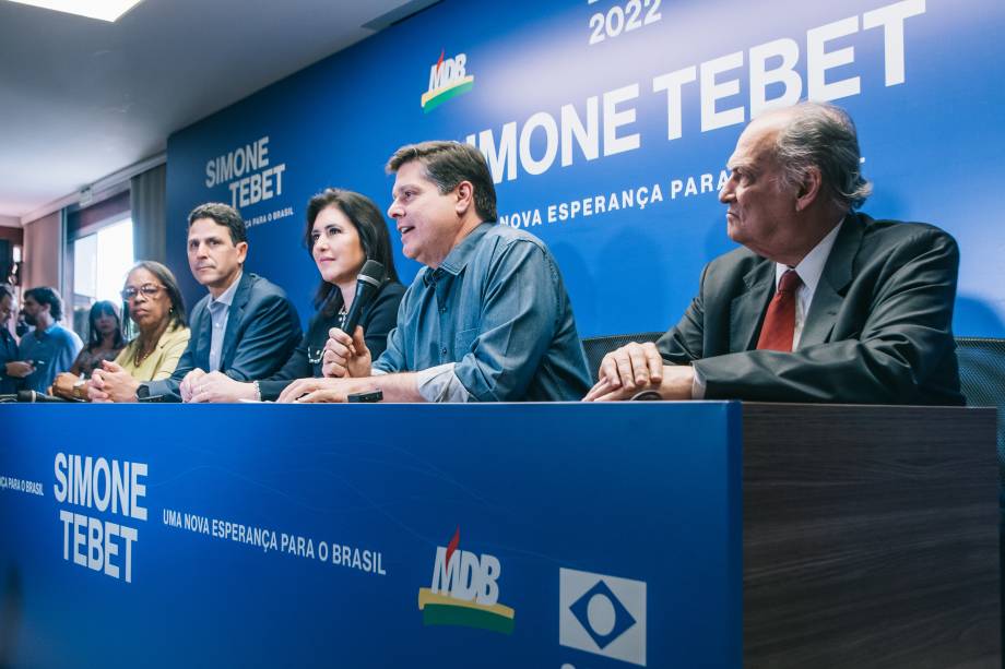 Lideranças do MDB, reunidos durante a convenção nacional do partido, Kátia Lobo (Secretária Nacional do MDB Mulher); Bruno Araújo (Presidente do PSDB); Simone Tebet (candidata oficial para Presidente da República); Baleia Rossi (Presidente do MDB) e Roberto Freire (Presidente do Cidadania), em Brasília, 27/07/2022.