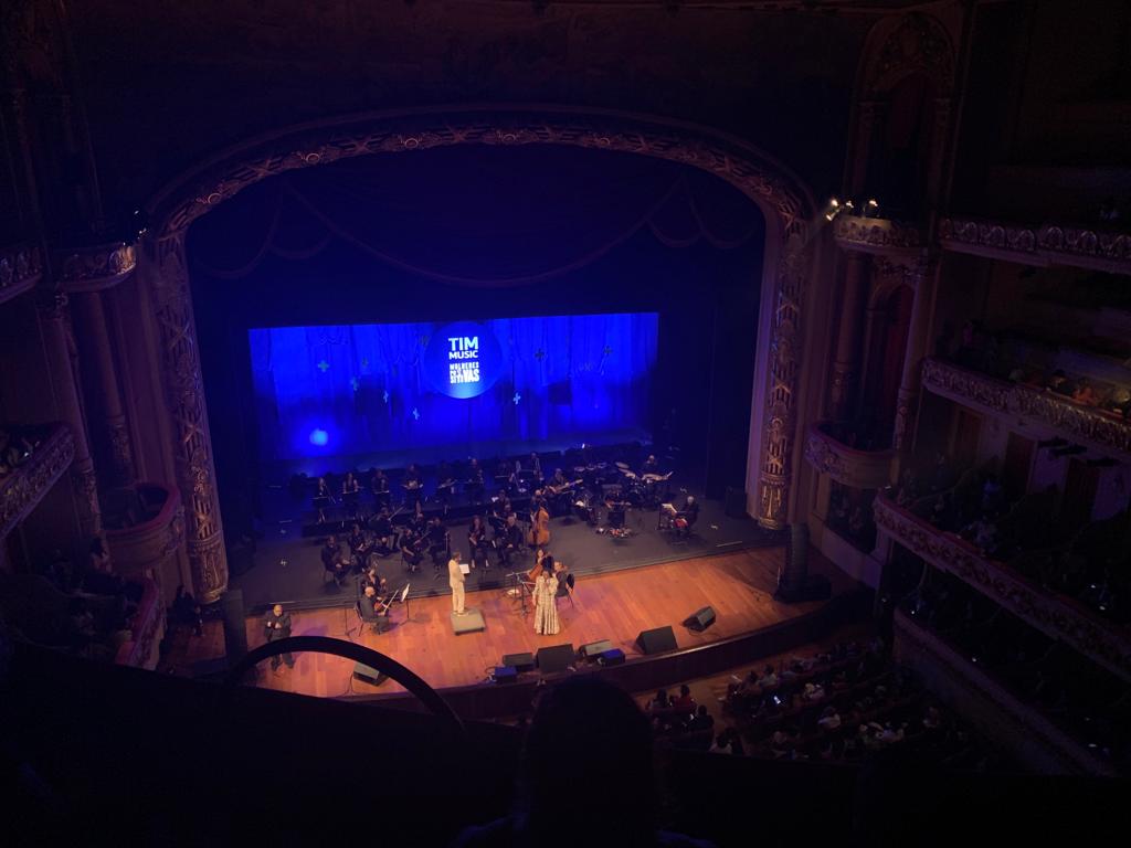 Gritos pró-Lula ecoam em evento para mulheres no Theatro Municipal do Rio