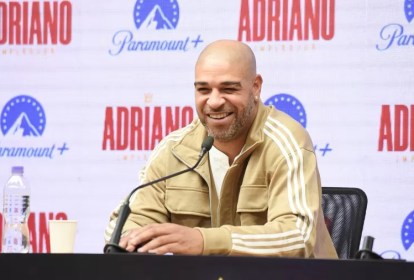 O jogador Adriano Imperador durante coletiva de imprensa para divulgar série documental na Paramount+