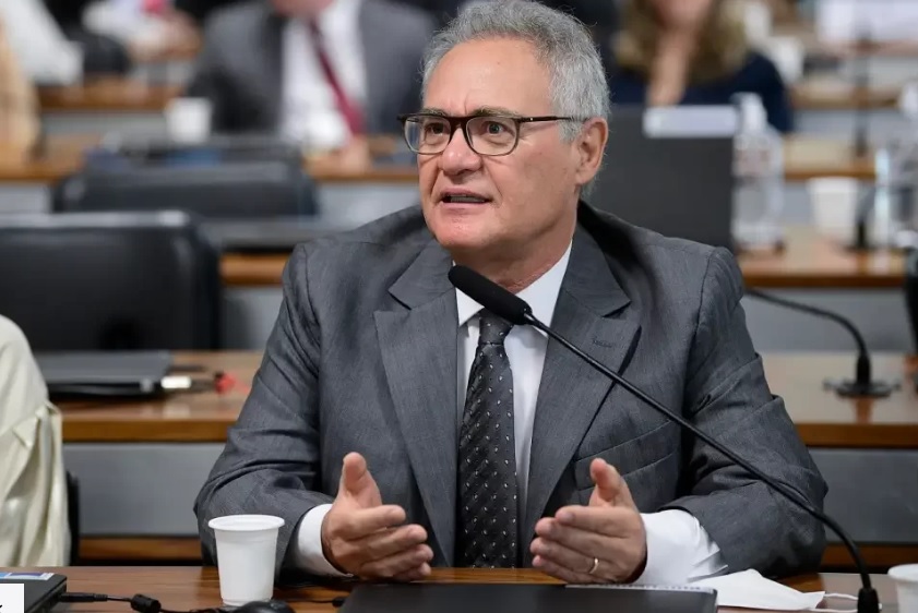 DIVERGENTE - Renan faz parte de ala que é contra a candidatura de Simone Tebet à Presidência