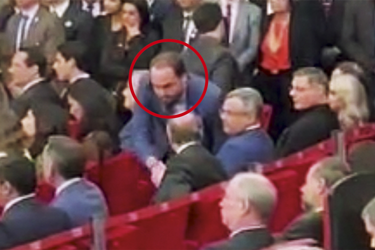 2Screen-Shot-2022-08-17-at-11.19.04-AM-copy.png CLIMA DE PAZ - Carlos Bolsonaro: cumprimento a Alckmin, vice de Lula -
