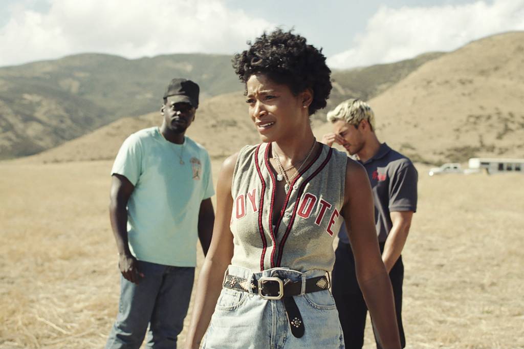 APOIO-NOPE-02 TESTEMUNHAS - Daniel Kaluuya, Keke Palmer e Brandon Perea (acima): o grupo almeja registrar a presença do óvni (à esq.) surgido em seu quintal, na Califórnia -