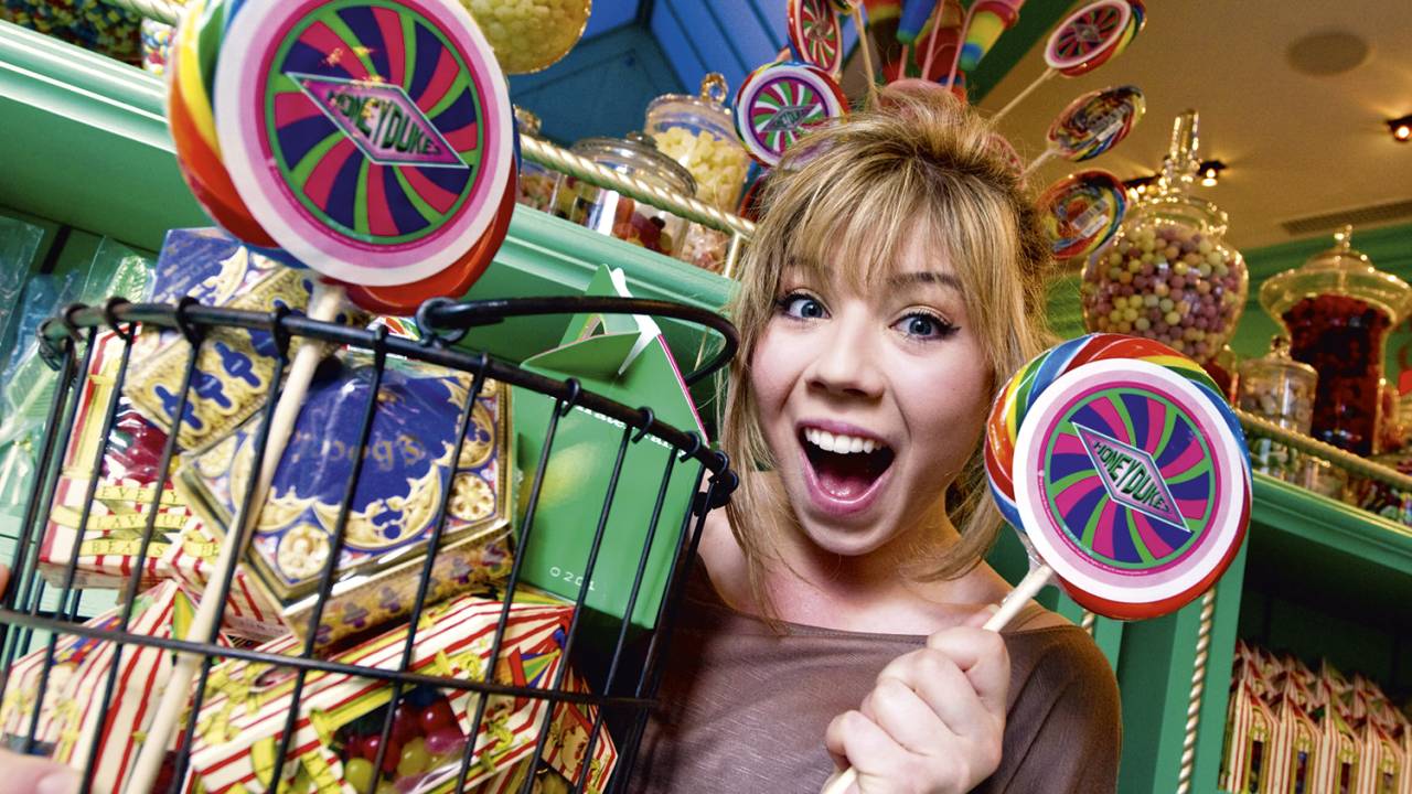 ALEGRIA DE FACHADA - Jennette nos tempos da série de sucesso da Nickelodeon: fama indesejada e distúrbios mentais -