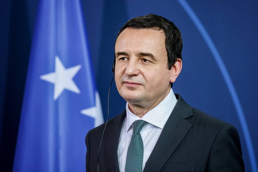 Premiê do Kosovo alerta sobre possibilidade de novo conflito com Sérvia