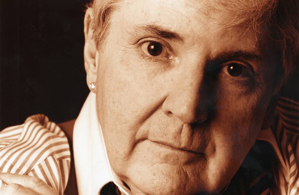 J&ocirc; Soares, apresentador, ator, autor, durante entrevista, 1995.