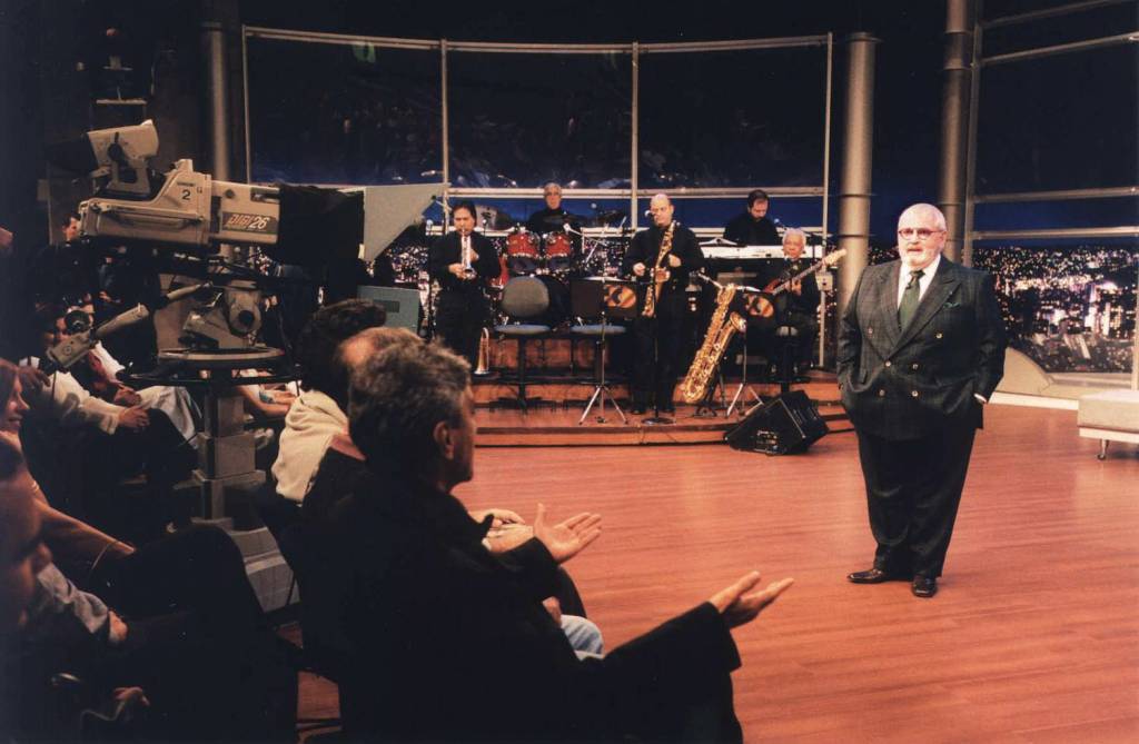 J&ocirc; Soares, apresentador, ator, autor, no "Programa do J&ocirc;" da Rede Globo, 02/07/2002.