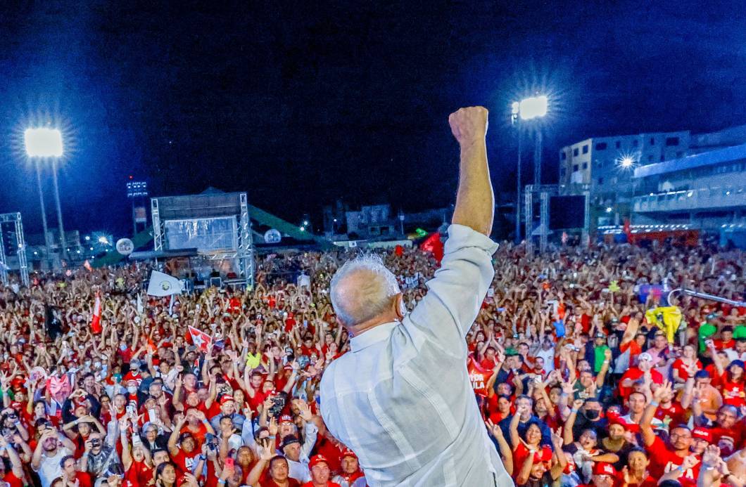 O ex-presidente Luiz Inácio Lula da Silva e candidato `a presidência da República pelo PT, no ato "Vamos juntos pela Paraíba e pelo Brasil", 02/08/2022. O ex-presidente Luiz Inácio Lula da Silva e candidato `a presidência da República pelo PT, no ato "Vamos juntos pela Paraíba e pelo Brasil", 02/08/2022.
