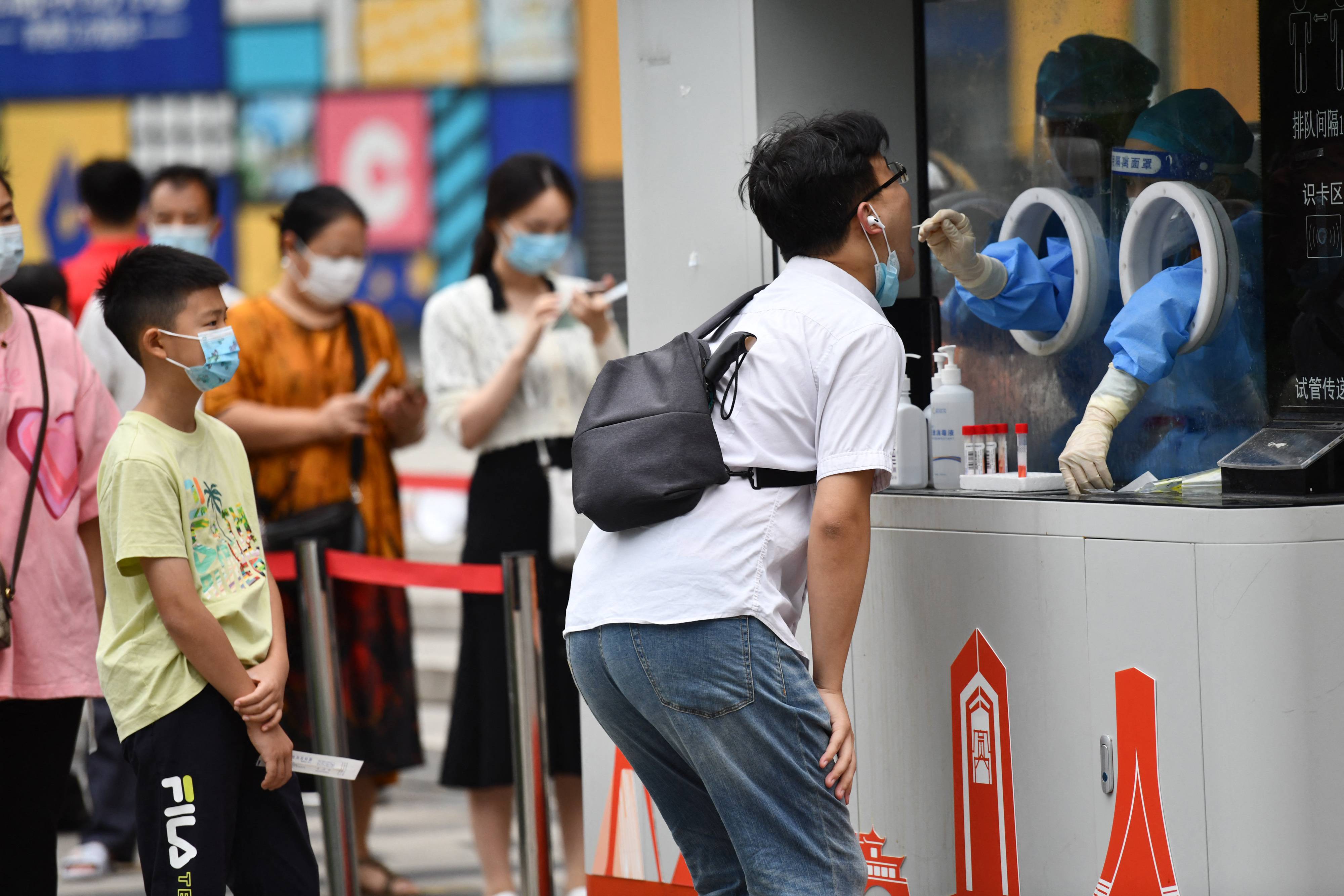 China anuncia lockdown em cidade de 21 milhões de habitantes