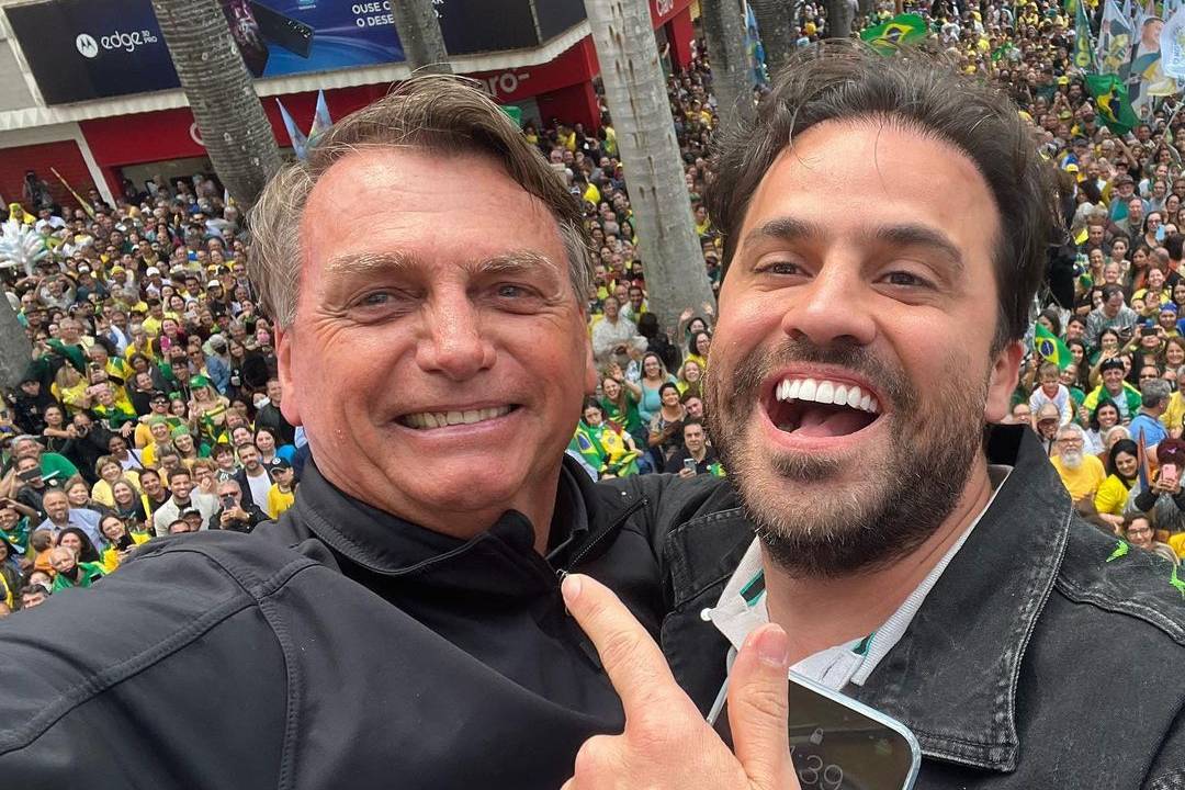 O presidente Jair Bolsonaro e o coach e empresário Pablo Marçal, ex-presidenciável do Pros, durante ato de campanha em Sorocaba (SP)
