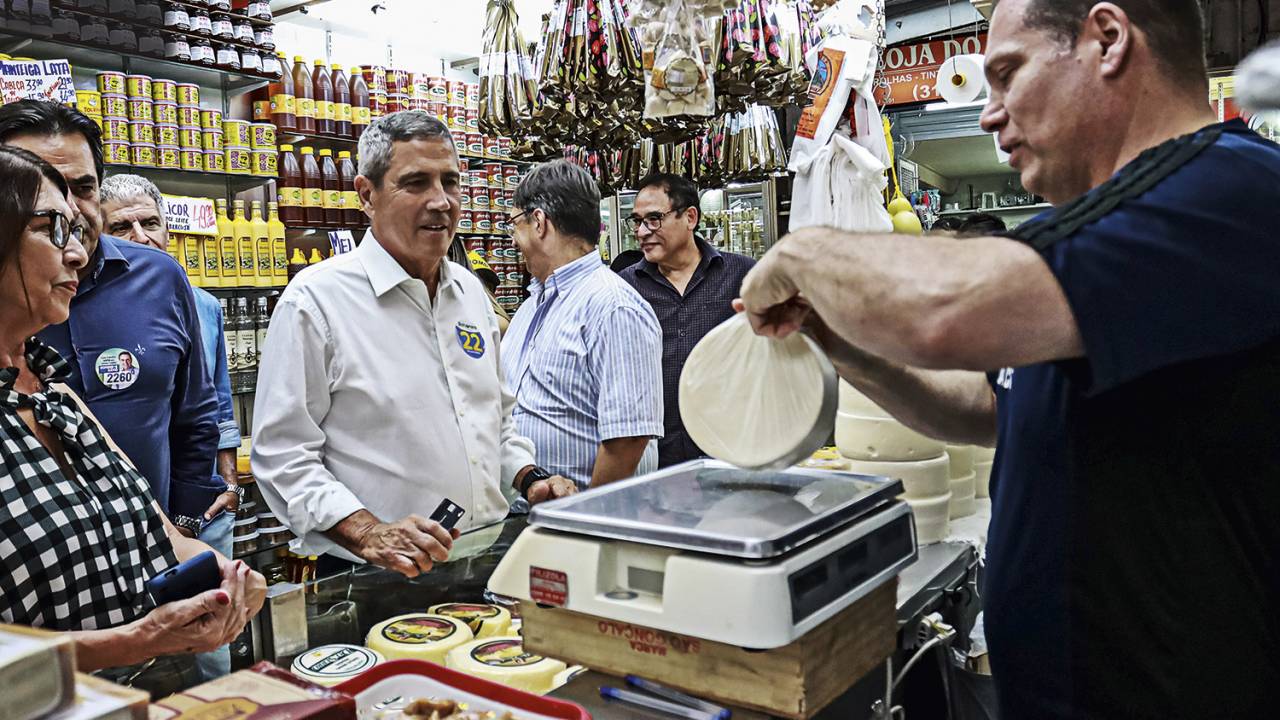 NA RETAGUARDA - Braga Netto: discreto, avesso a badalações, sem ambições de poder e disciplinado -
