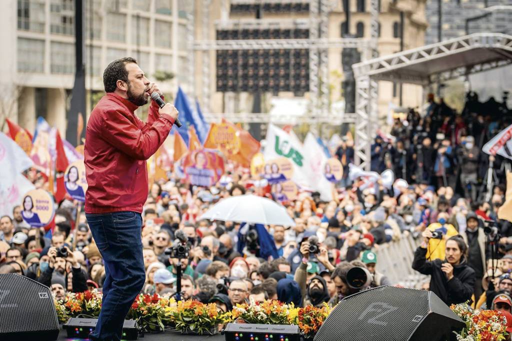 GUILHERME-BOULOS-COMICIO-CAMPANHA-ELEICAO-2022-09.jpg ESTRATÉGIA - Boulos: o líder do PSOL é um dos “puxadores de voto” da esquerda para a Câmara -