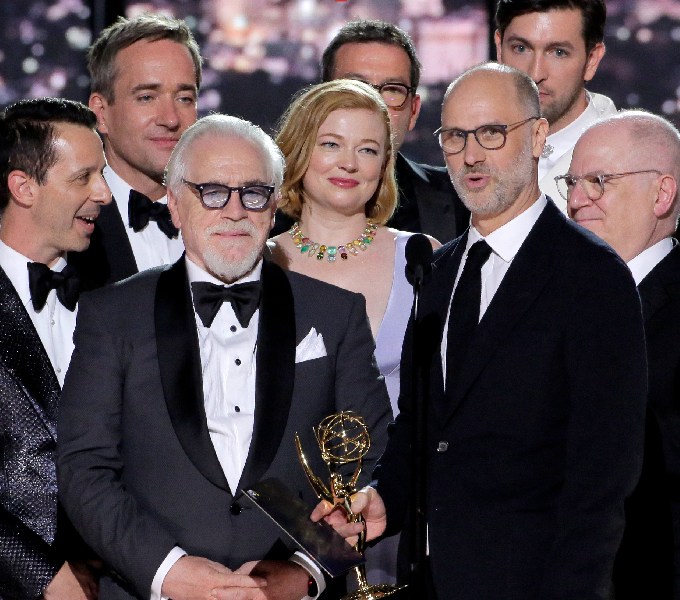 Em queda, Emmy 2022 registra pior audiência da história da premiação
