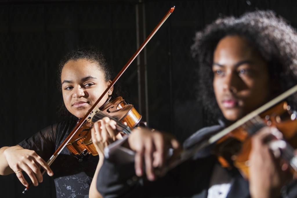 GettyImages-920479674.jpg AFINADAS - Mente sã: músicos desenvolvem raciocínio matemático -