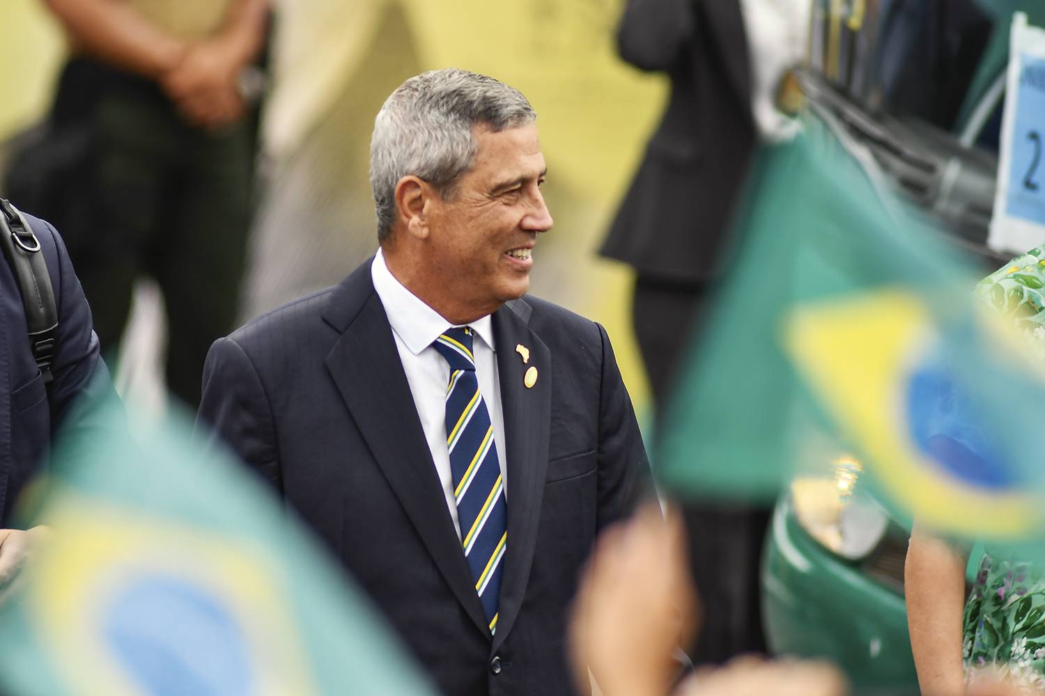 Braga Netto embarca na pregação golpista do general Villas Boas