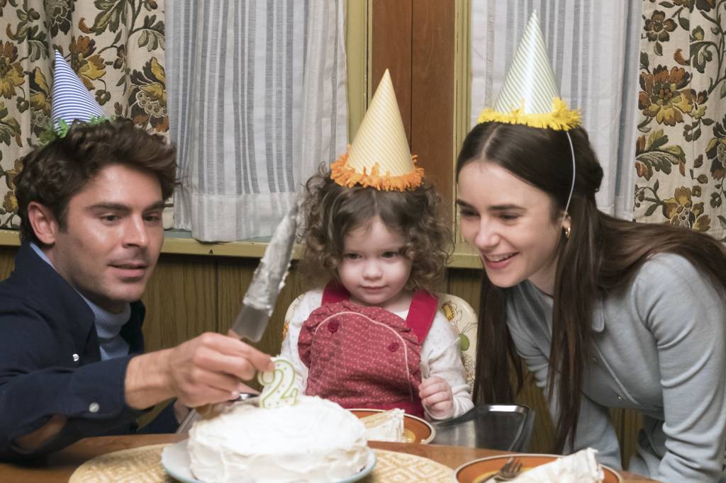 TED-BUNDY—A-IRRESISTIVEL-FACE-DO-MAL-2019-01.jpg FOFINHO E PERIGOSO - Efron como Ted Bundy: o ator com pinta de galã ajudou a glamorizar o assassino real de mulheres -