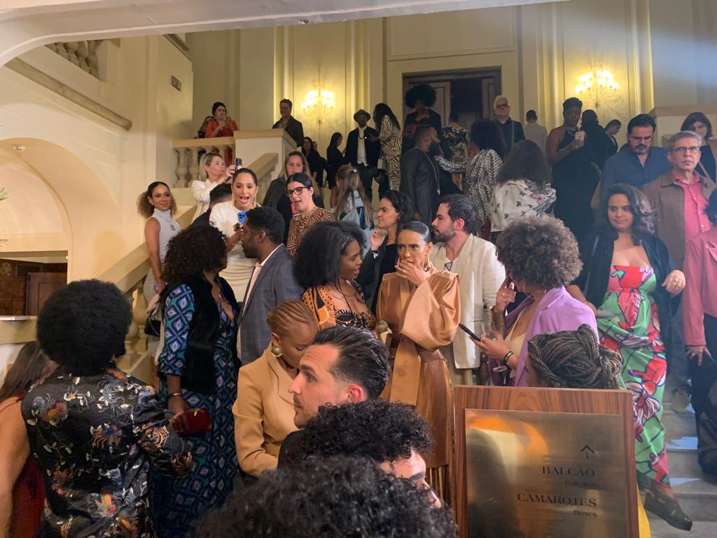 WhatsApp Image 2022-09-19 at 22.48.19 Famosos lotam hotel para ver Viola Davis -