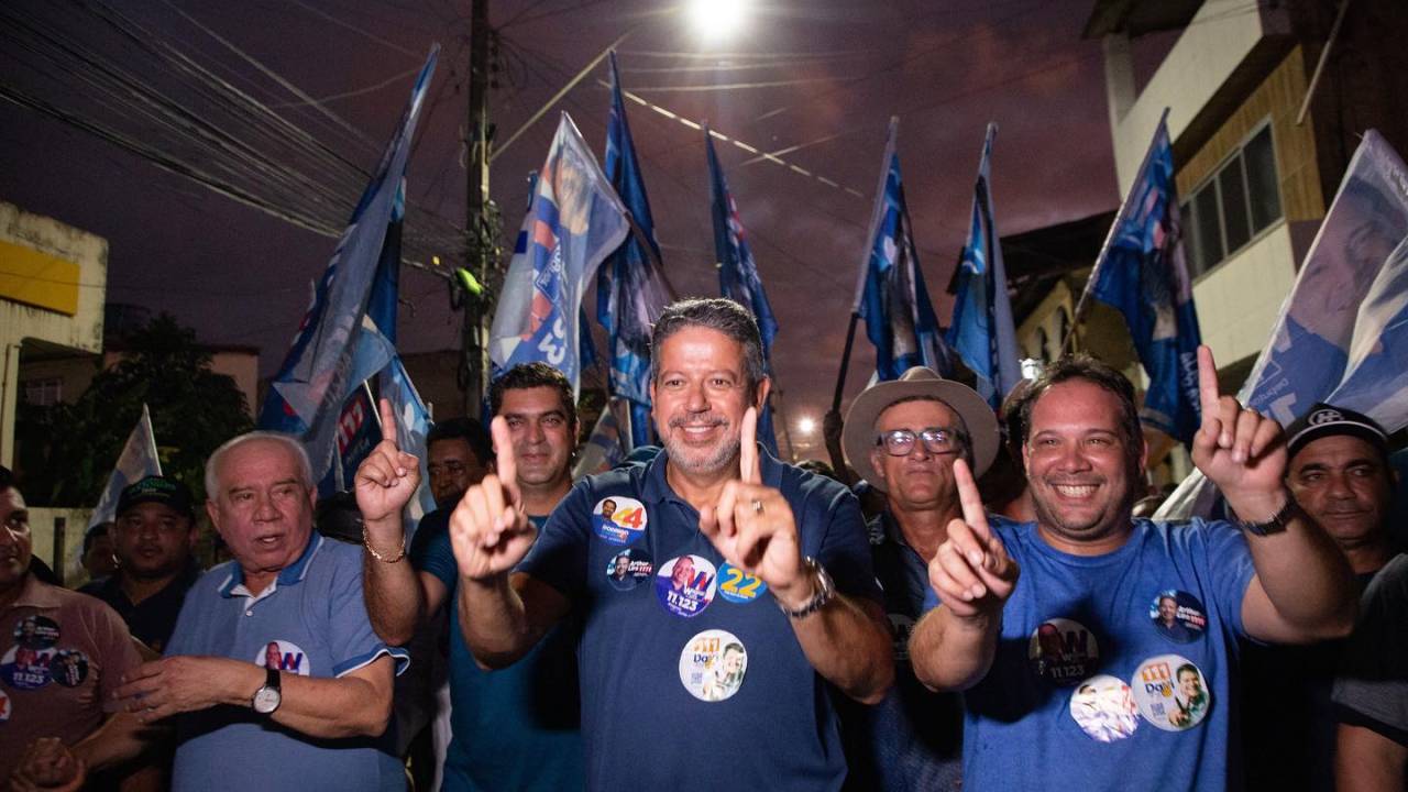 Arthur Lira faz campanha em Alagoas