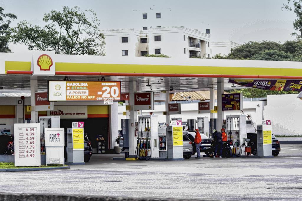 2226580_fotoarena.jpg DESONERAÇÃO - Redução de impostos para combustíveis: queda na arrecadação -