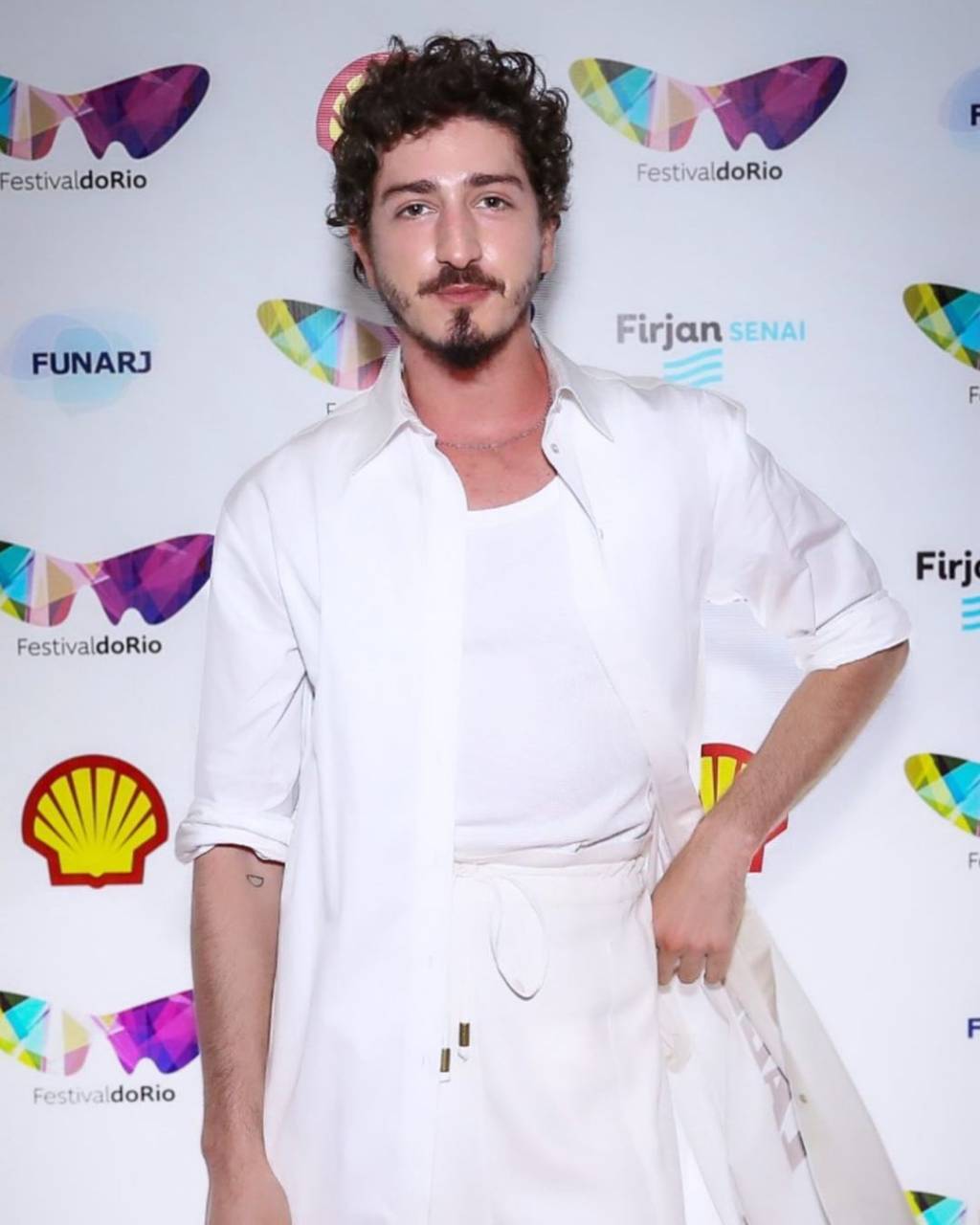 O enfático desejo de Johnny Massaro para o segundo turno da eleição