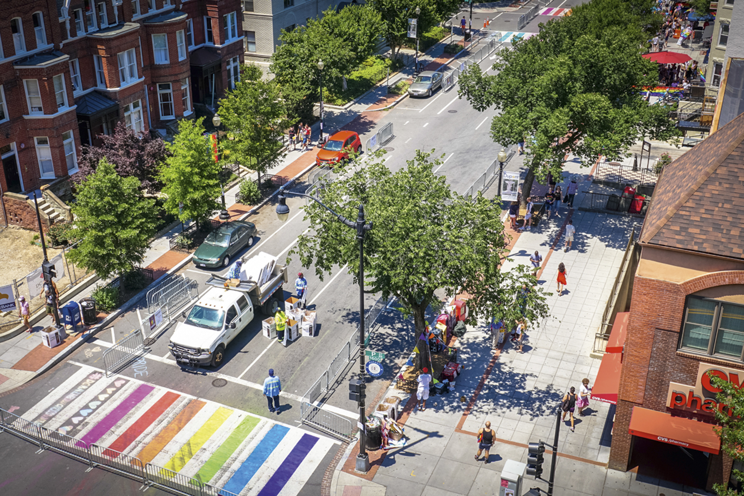 DIVERSIDADE&ensp;- Washington: a faixa colorida homenageou a comunidade LGBTQIA+ -