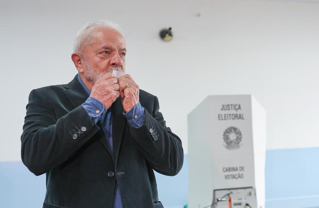 O ex-presidente Lula (PT) vota em São Bernardo do Campo (SP)