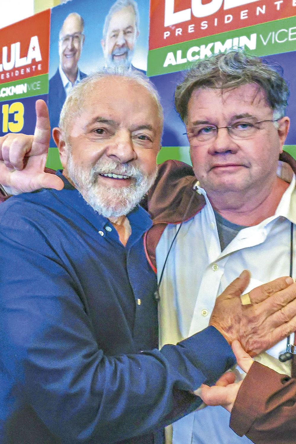 MARCELO-MADUREIRA-LULA-2022-01.jpeg SORRIA - O ex-Casseta Marcelo Madureira: de crítico a apoiador do PT -