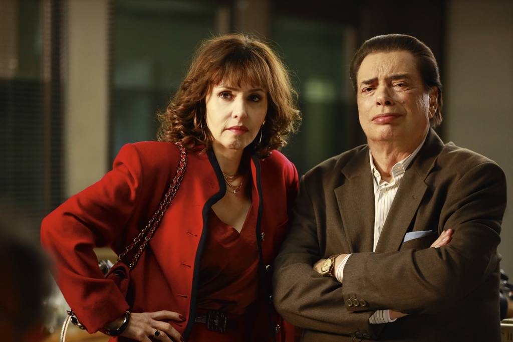 O-Rei-da-TV—Star–(13).jpg FAMÍLIA - Iris (Leona Cavalli) e o marido (Rubens Chachá): segundo casamento -