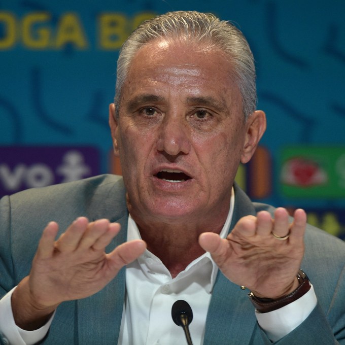 A atitude de Tite que revoltou torcedores após a derrota do Brasil