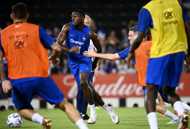 Kolo Muani França Muani treina sob olhares atentos de Deschamps -