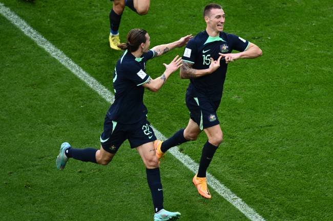 FBL-WC-2022-MATCH21-TUN-AUS Mitchell Duke marcou o gol australiano -